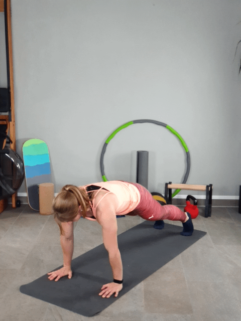 Plank to Squat